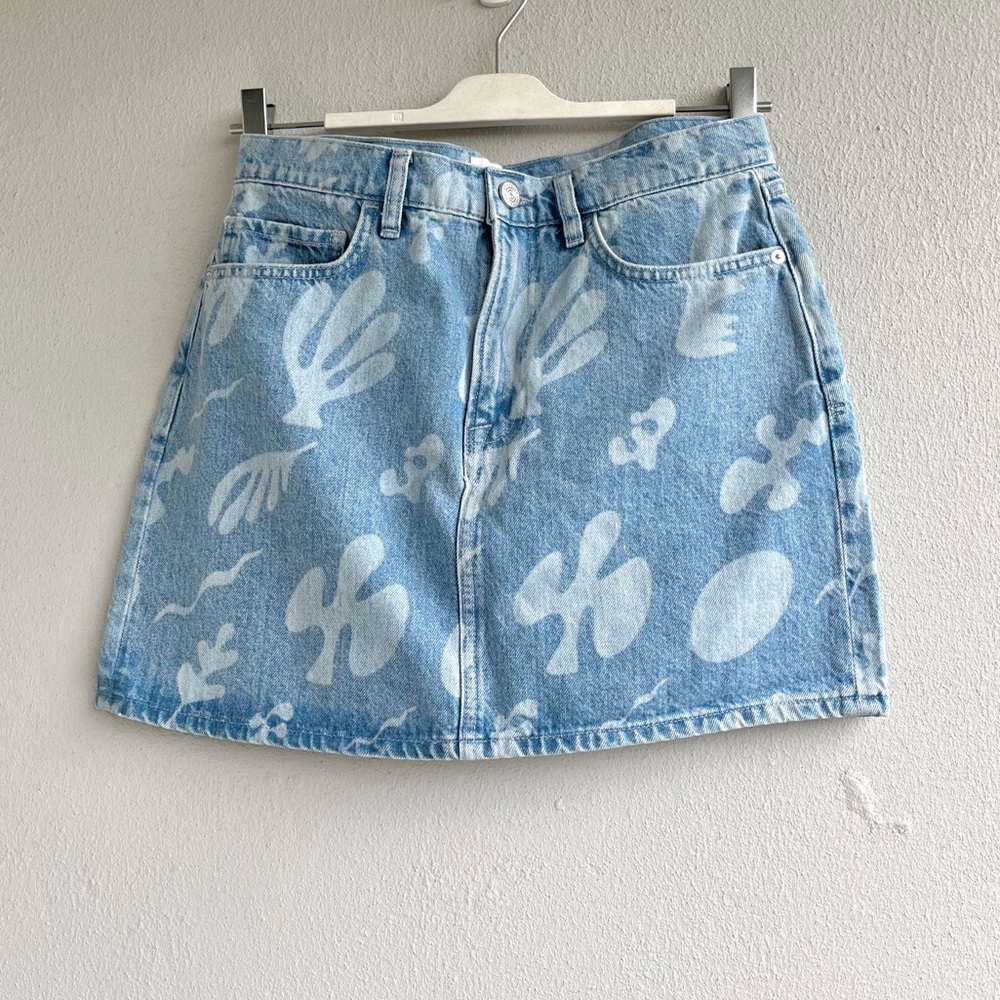 Frame Denim | NWT Mini Denim Skirt - Picture 3 of 16